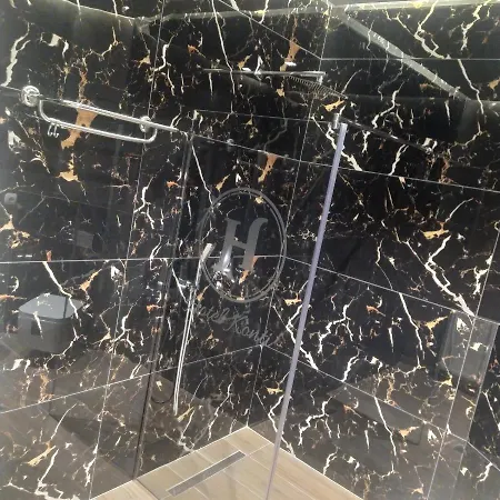 Отель Konti Корча