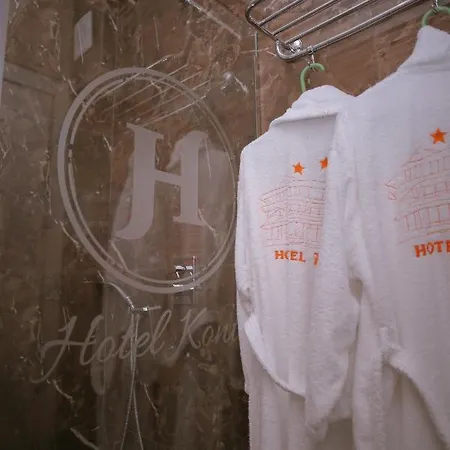 Konti Отель Корча