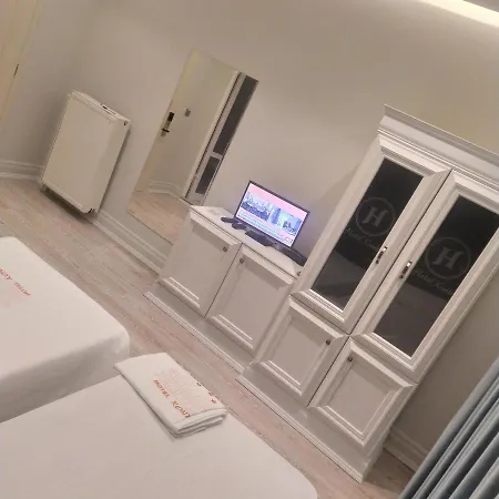 Hotel Konti 3*