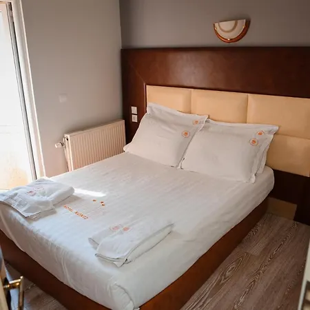 Hotel Konti 3*