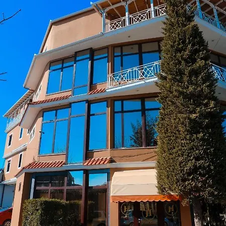 Konti 3*